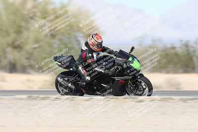 media/Dec-01-2025-Moto Forza (Mon) [[2daa91e15f]]/3-Beginner Group/Session 2 (Turn 7 Inside Pans)/